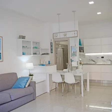Emozione Mare Blu San Terenzo Apartment *