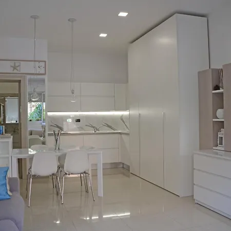 Emozione Mare Blu San Terenzo Apartment *